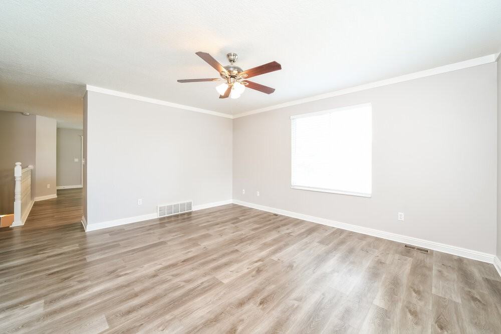 1583 Nw - Photo 4 of 17