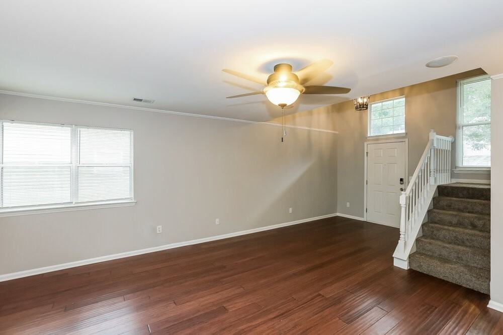7425 Hubbard Woods Rd - Photo 6 of 17