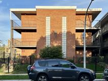 4547 N Dover St #1F - Photo 1 of 1