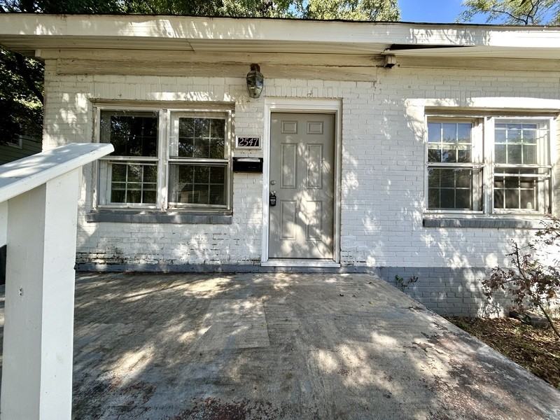 2547 Pinckney Ave - Photo 3 of 16