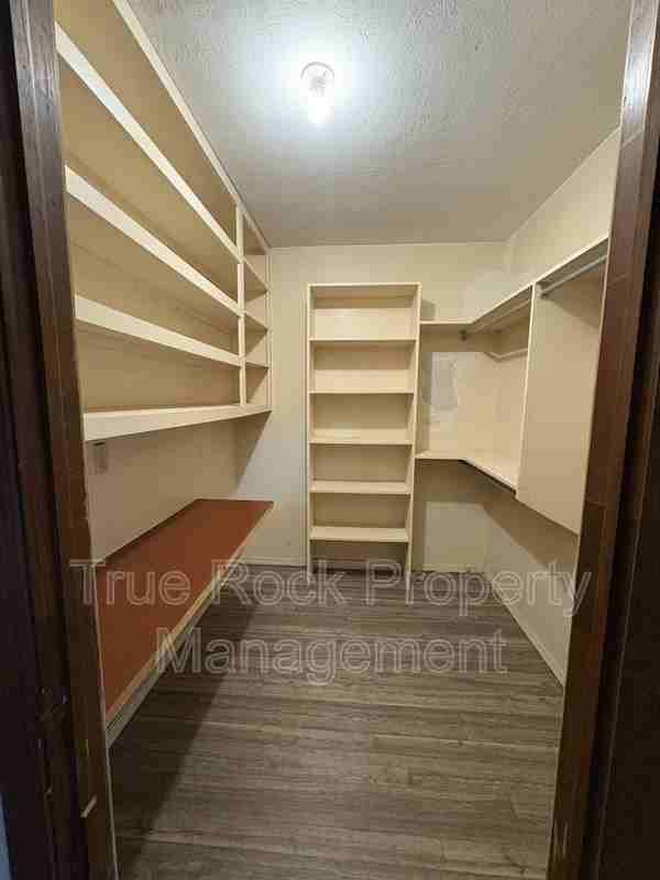 23185 Cr - Photo 3 of 26