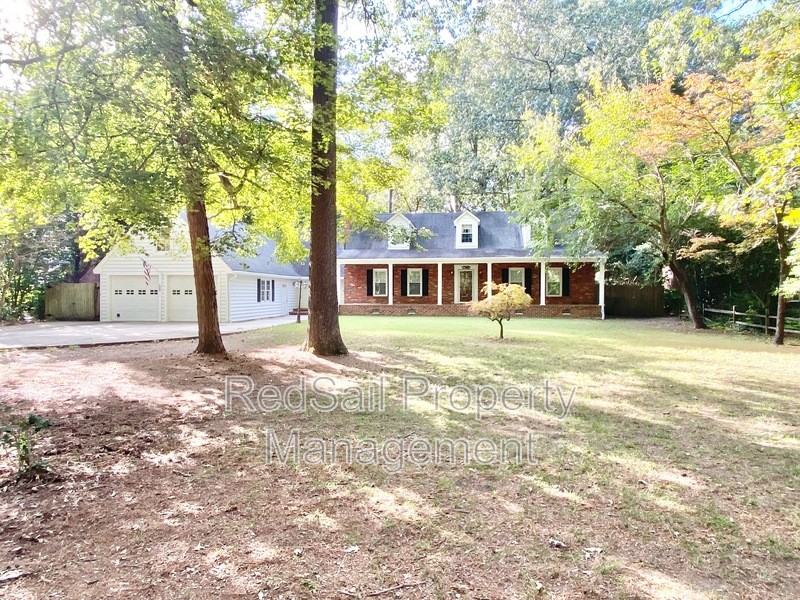 801 Wormley Creek Dr - Photo 2 of 32