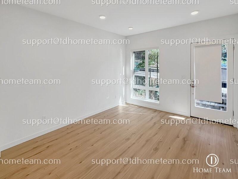 3015 30th Ave W #C - Photo 4 of 27