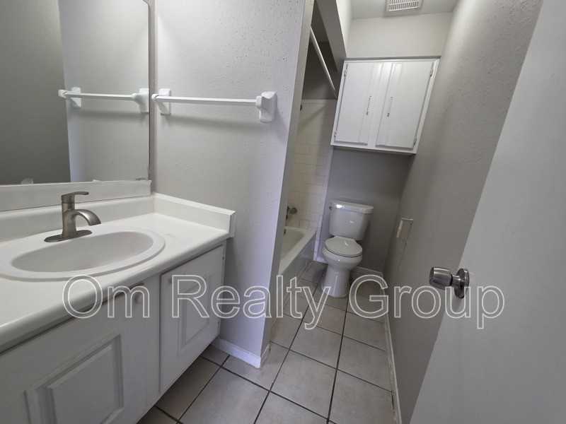 12724 Shannon Hills Dr - Photo 6 of 12