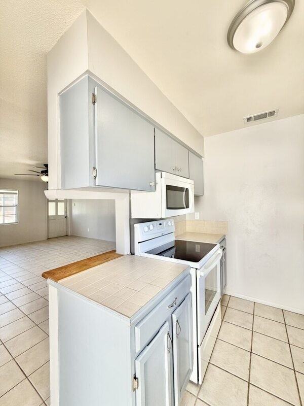 4808 21st St W - Photo 6 of 41