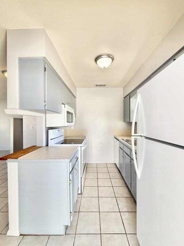 4808 21st St W - Photo 7 of 41