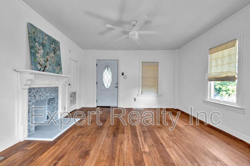 1245 Waverly St - Photo 2 of 38