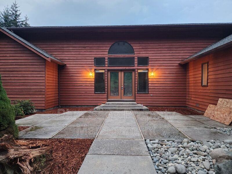 1965 Baker View Dr - Photo 3 of 42