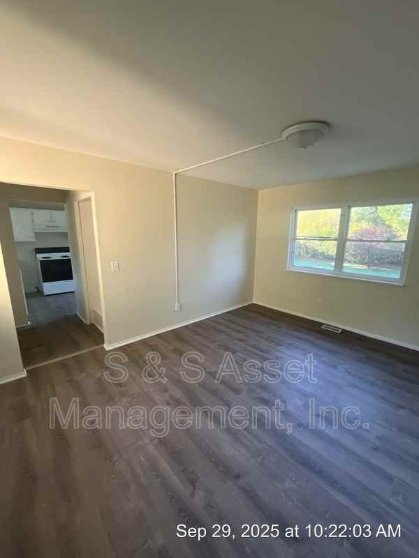 3625 Coachlight Common St - Photo 3 of 18