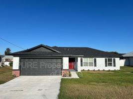 featured image of 7 Almond Pl