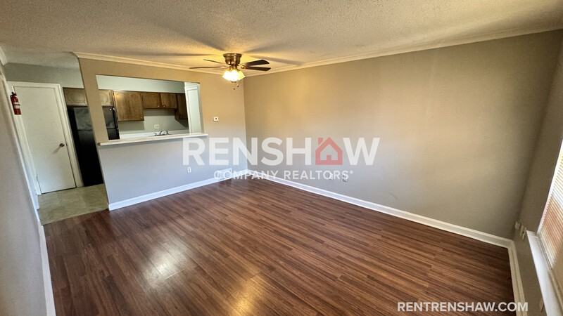 3228 S Mendenhall Rd - Photo 5 of 10