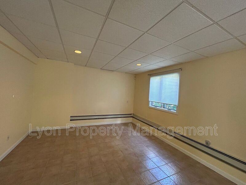 47 Metropolitan Ave - Photo 2 of 14