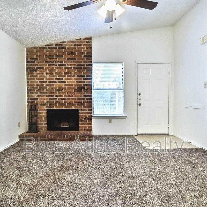 2749 Countryside Ln - Photo 2 of 18