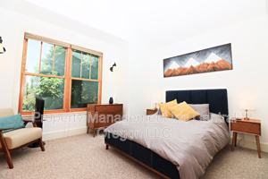 featured image of 577 W Jefferson Ave