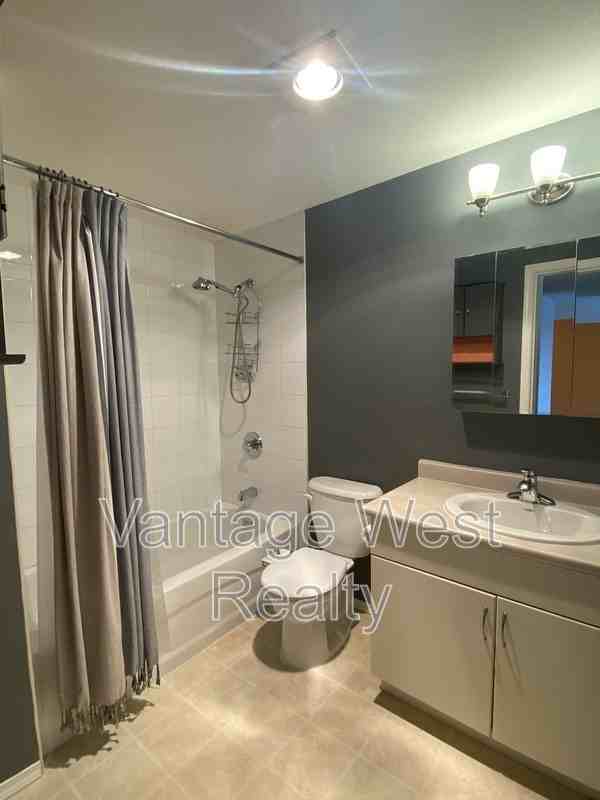 204 Franklyn Rd - Photo 3 of 8