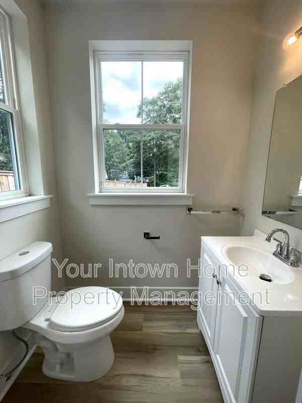 1135 W Marietta St Nw - Photo 3 of 22