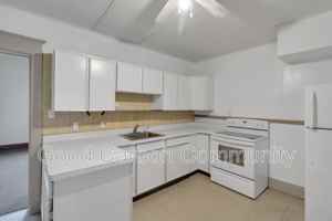 featured image of 596 Oliver St #3