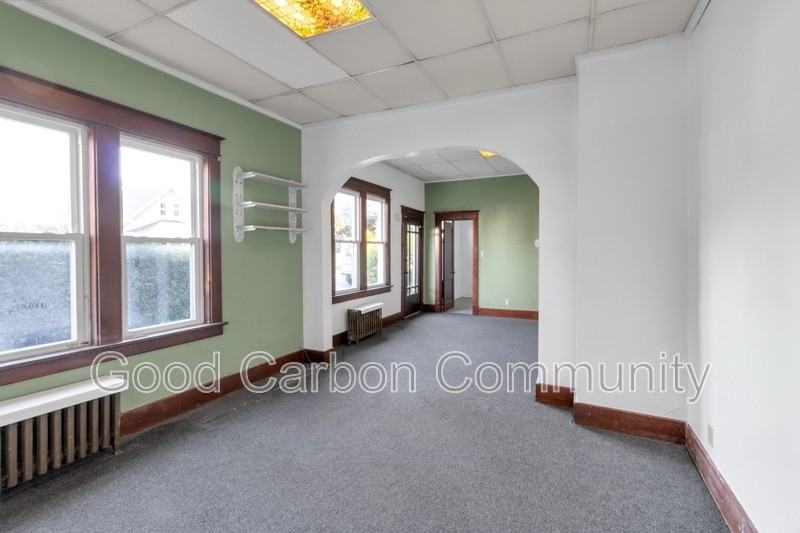 596 Oliver St #3 - Photo 5 of 19