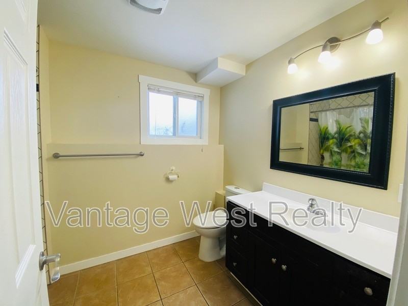 301 Primrose Rd - Photo 3 of 9