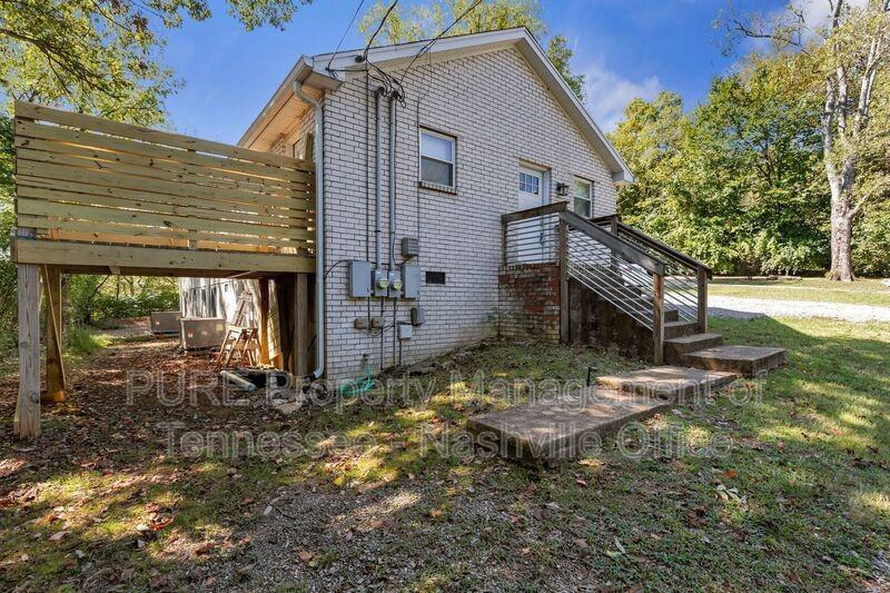 622 Maplewood Ln - Photo 6 of 28