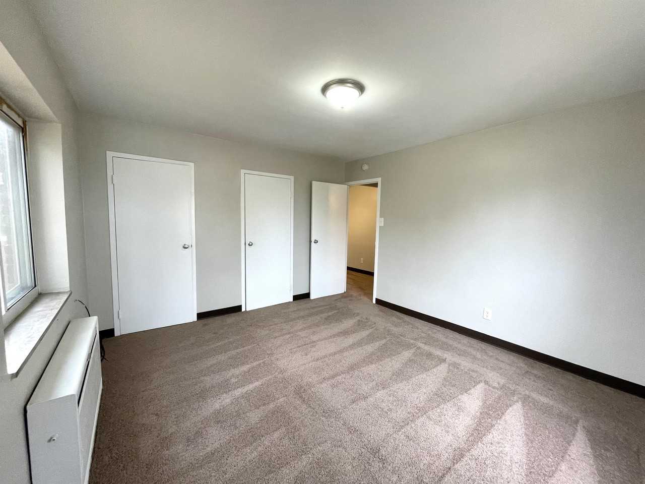 SAVOY APTS -- 058 - Photo 3 of 10