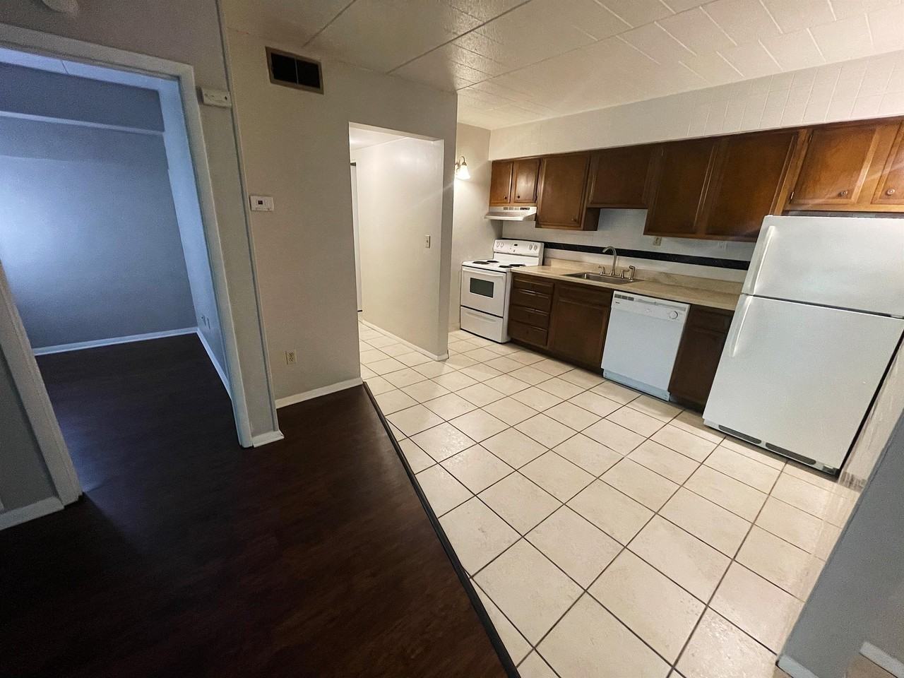 PINE VIEW APARTMENTS -- 059 - Photo 2 of 23