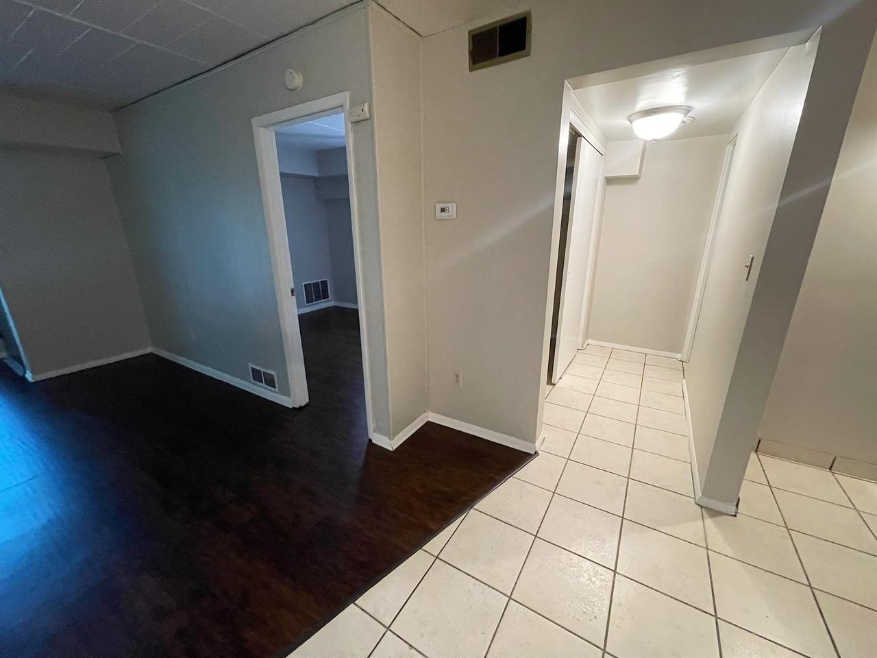 PINE VIEW APARTMENTS -- 059 - Photo 6 of 23