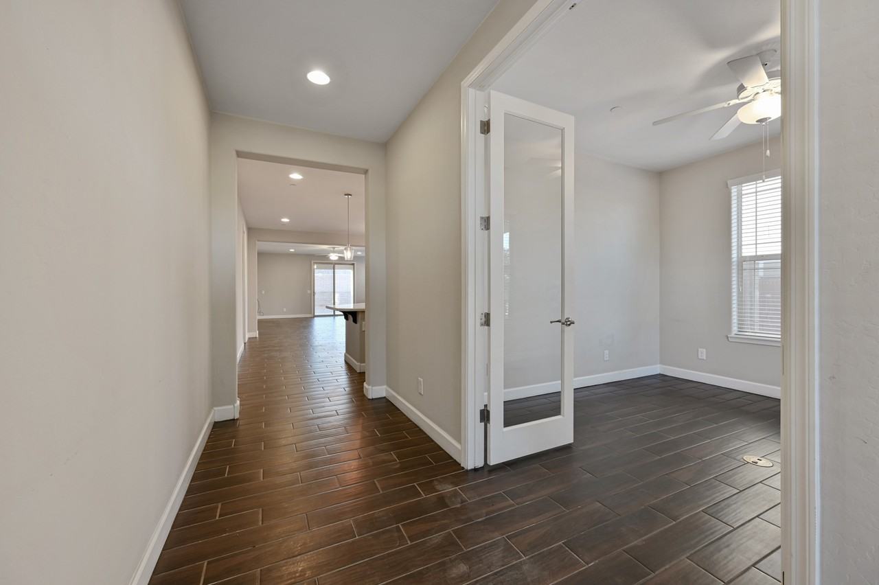 32156 North 132nd Drive - Photo 3 of 35