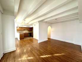 910 Ward Parkway - Photo 1 of 1