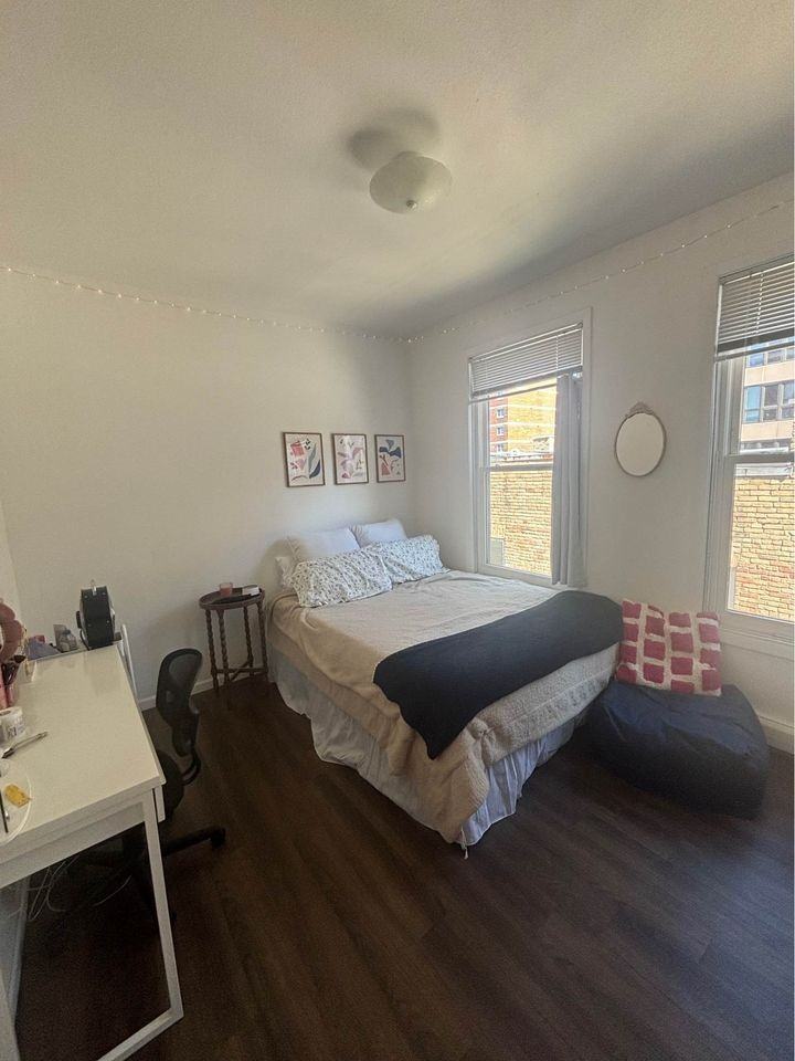 627/629 Mendota Court - Photo 5 of 50