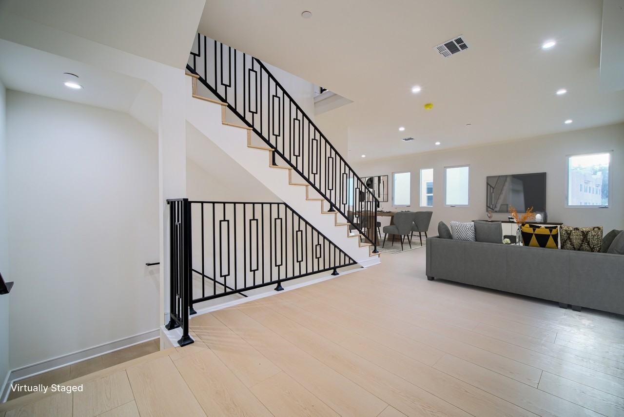 259-259 1/4 South Avenue 54 - Photo 5 of 48