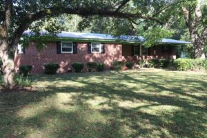 featured image of Vanderbilt Dr