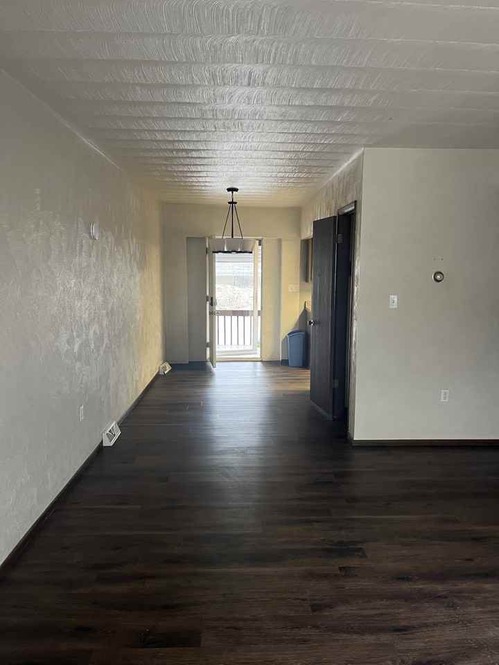 683-697 N. Water Street - Photo 4 of 17