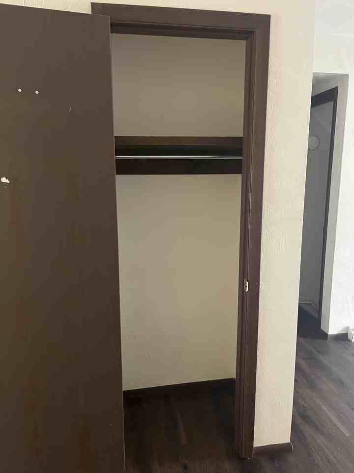 683-697 N. Water Street - Photo 6 of 17
