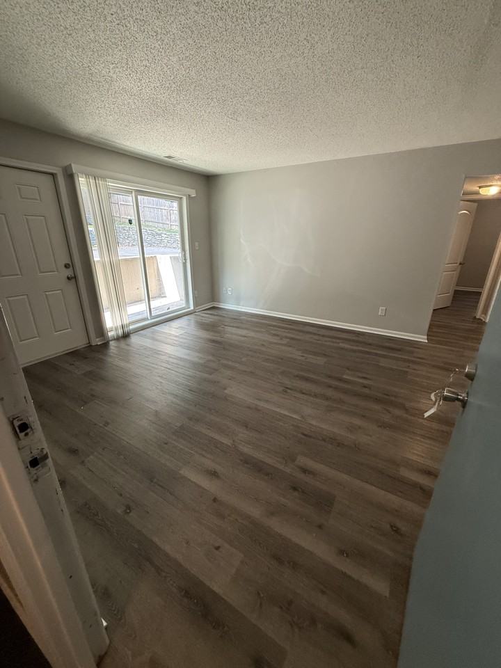 4130-4132 Fisher St KCKS 66103 - Photo 3 of 43