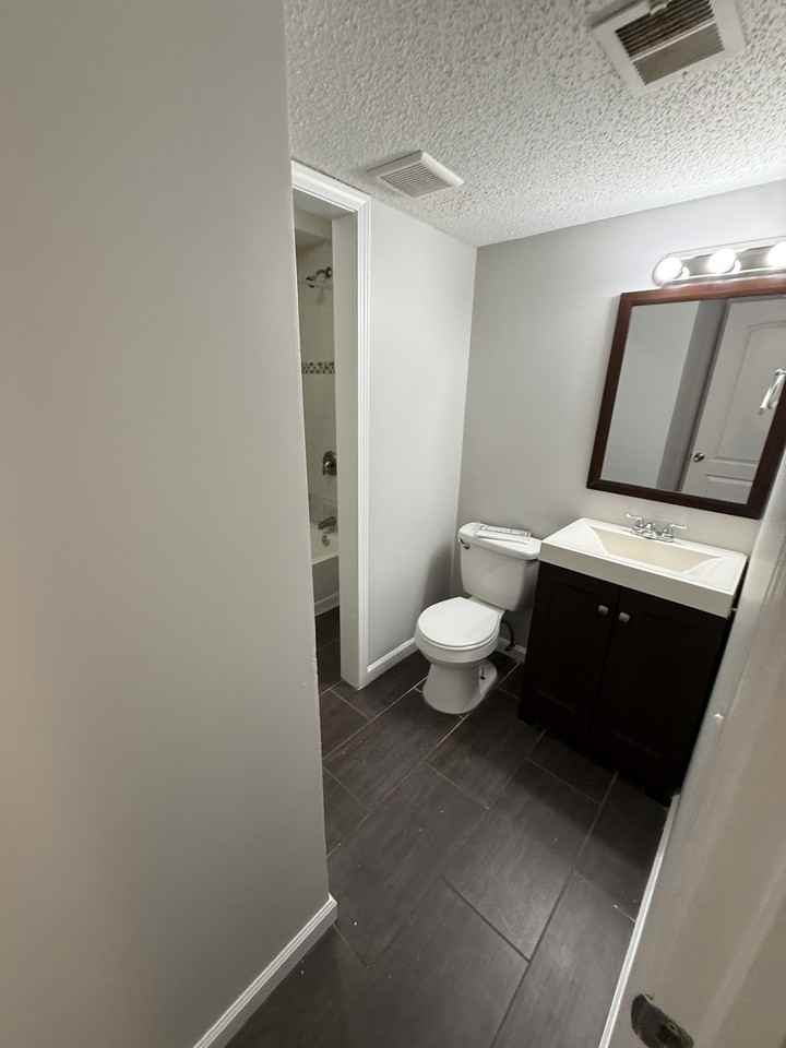 4130-4132 Fisher St KCKS 66103 - Photo 5 of 43