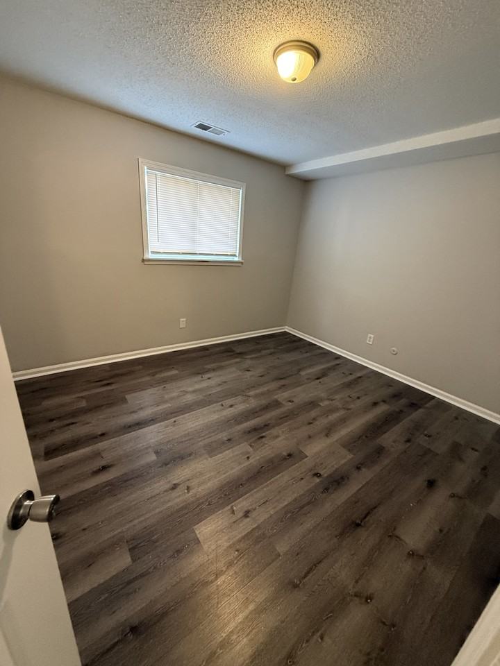 4130-4132 Fisher St KCKS 66103 - Photo 7 of 43