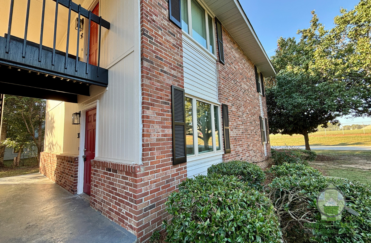 710 North Maple Street - Photo 2 of 20