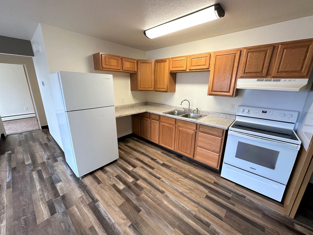 2120 3rd Ave SE - 12 PLEX - Photo 2 of 14