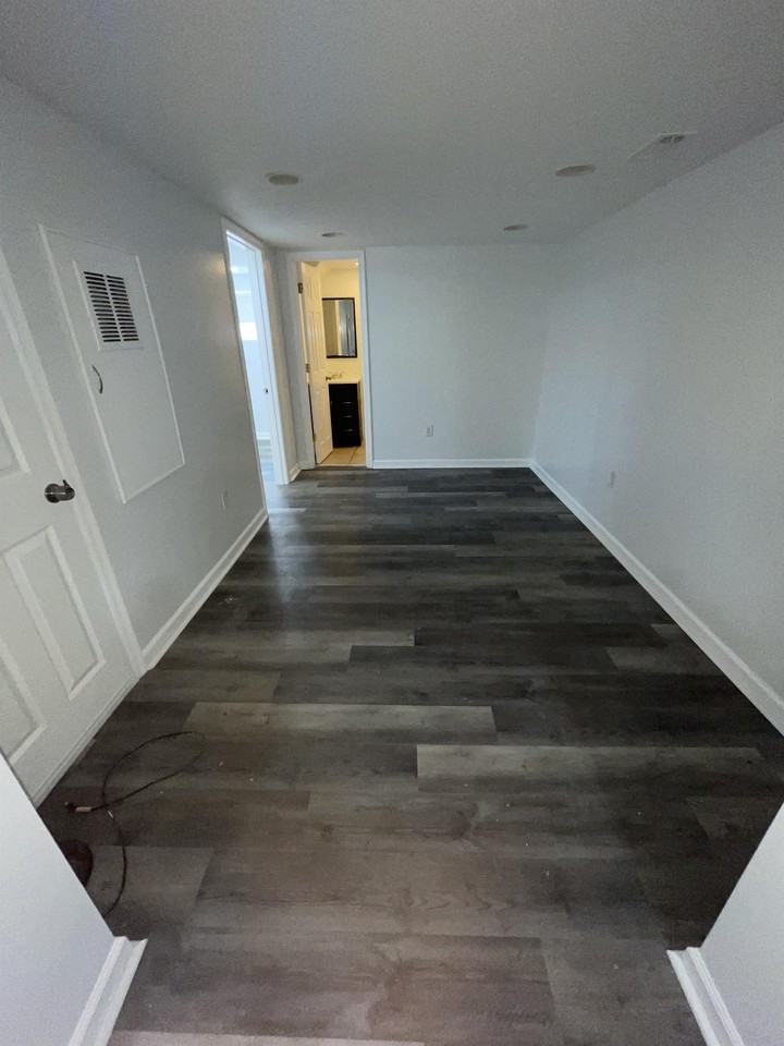 141 Uhland Terrace Northeast - Photo 3 of 15