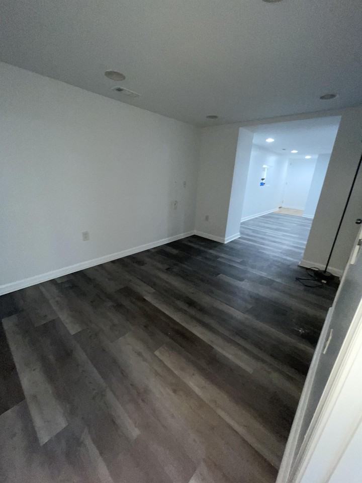 141 Uhland Terrace Northeast - Photo 5 of 15