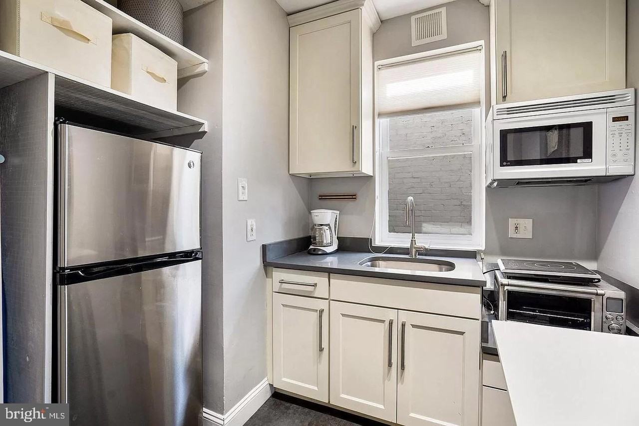 1932 15th Street Northwest - Photo 2 of 8