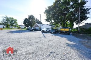 featured image of 205 N Maple St