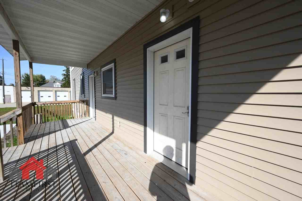 205 North Maple Street - Photo 2 of 22