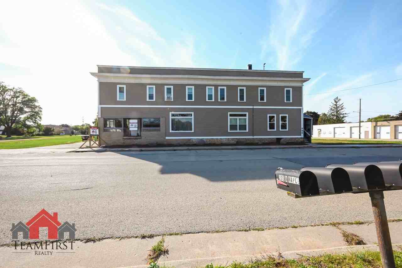 205 North Maple Street - Photo 5 of 22