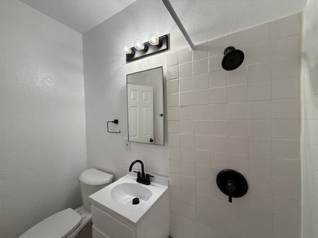 11809 Berendo Ave. - Photo 6 of 15