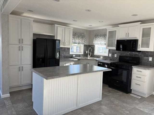 261 Crestwood Dr - Photo 2 of 34