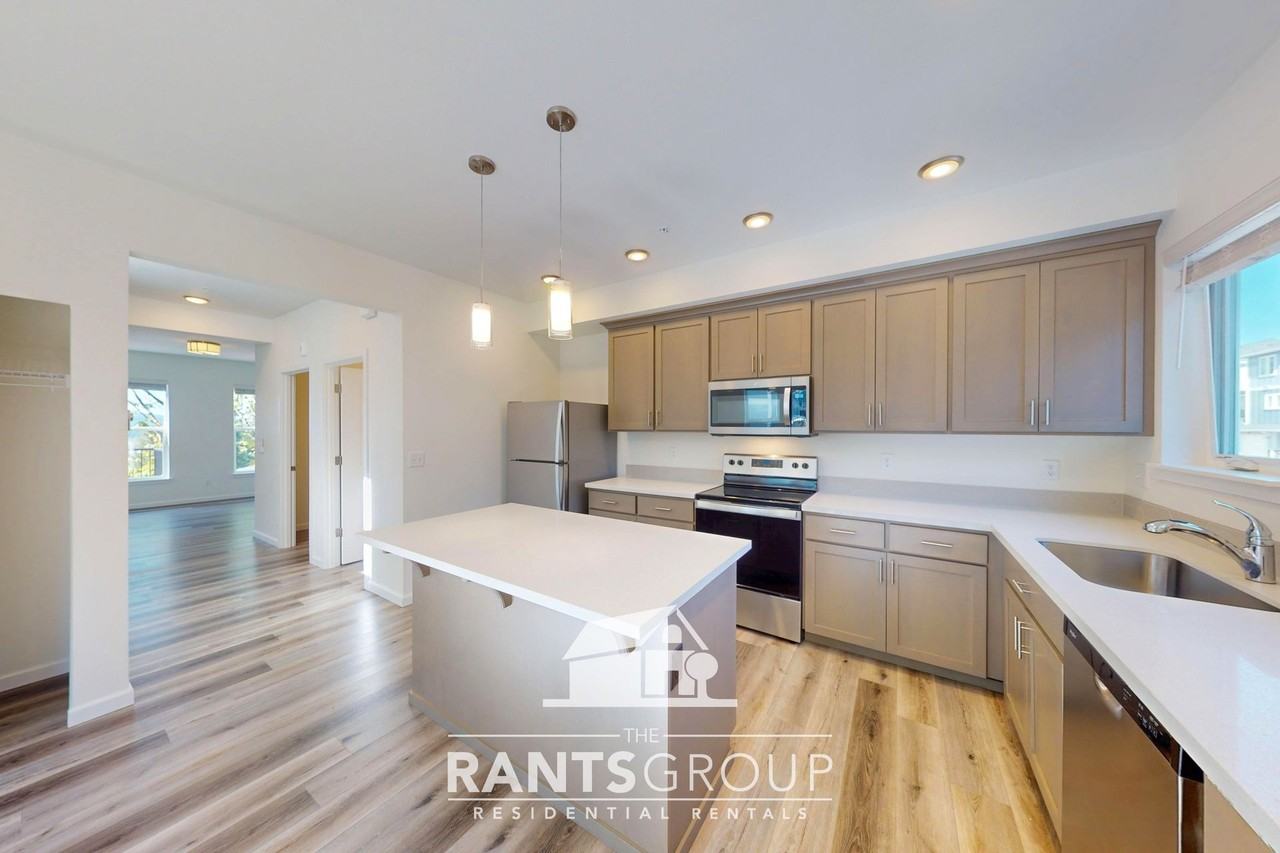 Forest Park Townhomes - Photo 2 of 50