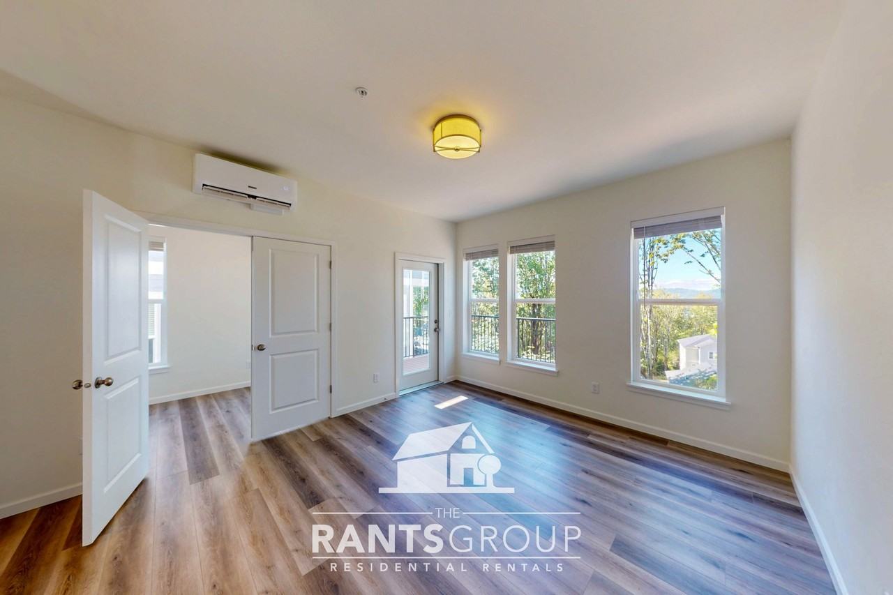 Forest Park Townhomes - Photo 4 of 50