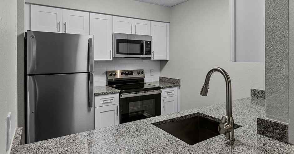 The Oaks of Woodland Park Apartments - Photo 7 of 39